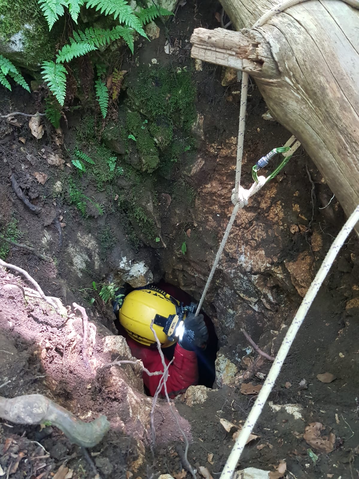 Avenul de la Cioaca cu Apa - Image 1